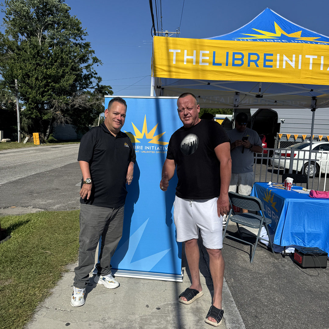 📢 Join us at the #ProtectingProsperity Drive! We're advocating for the renewal of the Tax Cuts and Jobs Act to ensure more freedom and less tax burden. Plus, our local Hispanic community is getting a special discount on oil changes! 🚗💸 #BeLIBRE