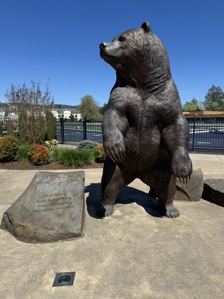 Tbrown2026's tweet photo. Visiting @georgefox was a pleasure, especially learning about the school's history. Connecting with entire coaching staff was fantastic, and I'm excited about the chance to grow within this program.
@GFUFootball @SpencerCrace @Coach_Gilgan
#CreateHavoc #WETSU #RunToTheRoar https://t.co/g9wr5NcQg0