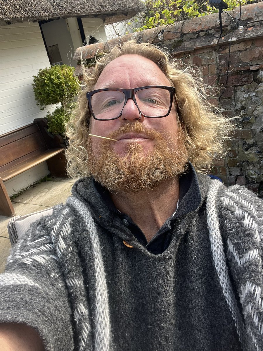 JonnyTheFizz's tweet photo. Saturday…. https://t.co/DVogP7cPgr