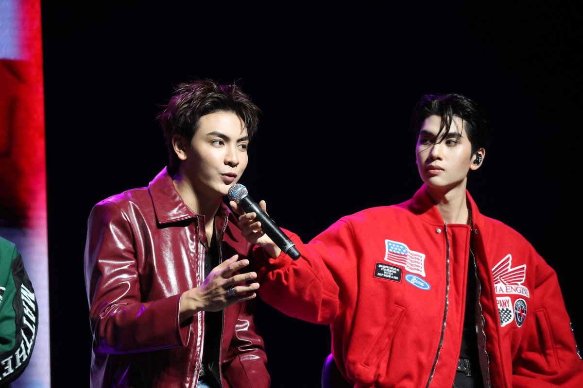 GMMTV's tweet image. 大家都很可愛！我們會記住今天美好的回憶，希望我們能再次見面。🫶🏻🩷
ทุกคนน่ารักมาก พวกเราจะจดจำเรื่องราวดีๆในวันนี้ไว้ และหวังว่าจะกลับมาพบกันอีกนะครับ 🫶🏻🩷

#TheHeartKillersFMinMacao
#GMMTV