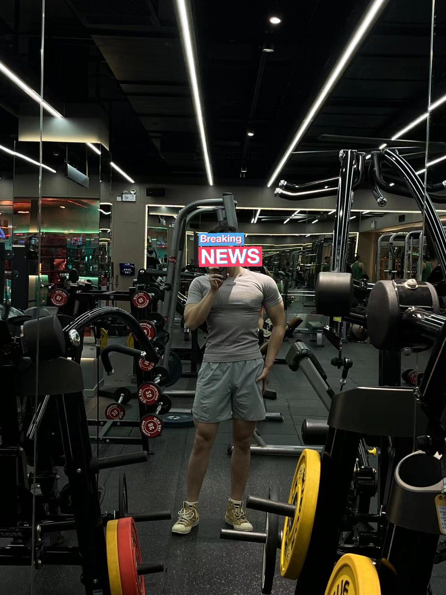 师范人型肌肉犬 tweet media