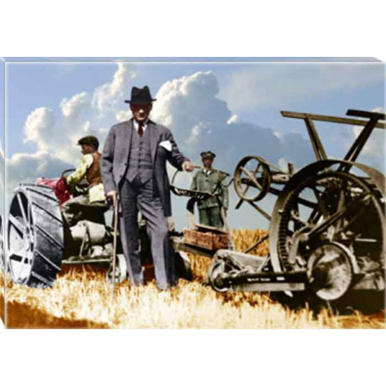 Atatürk diyor ki: "Köylü milletin efendisidir."