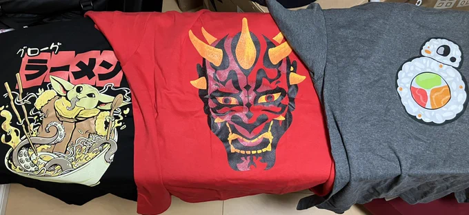Tシャツ買った! 明日友達の家に着てこっと!