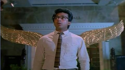CcInfilmin's tweet photo. Karthik Subbaraj's Jigarthanda (2014) also has it &amp;
Singeetam Srinivasa Rao framed a similar shot in Pushpak (1987) https://t.co/vdWBlWSK26