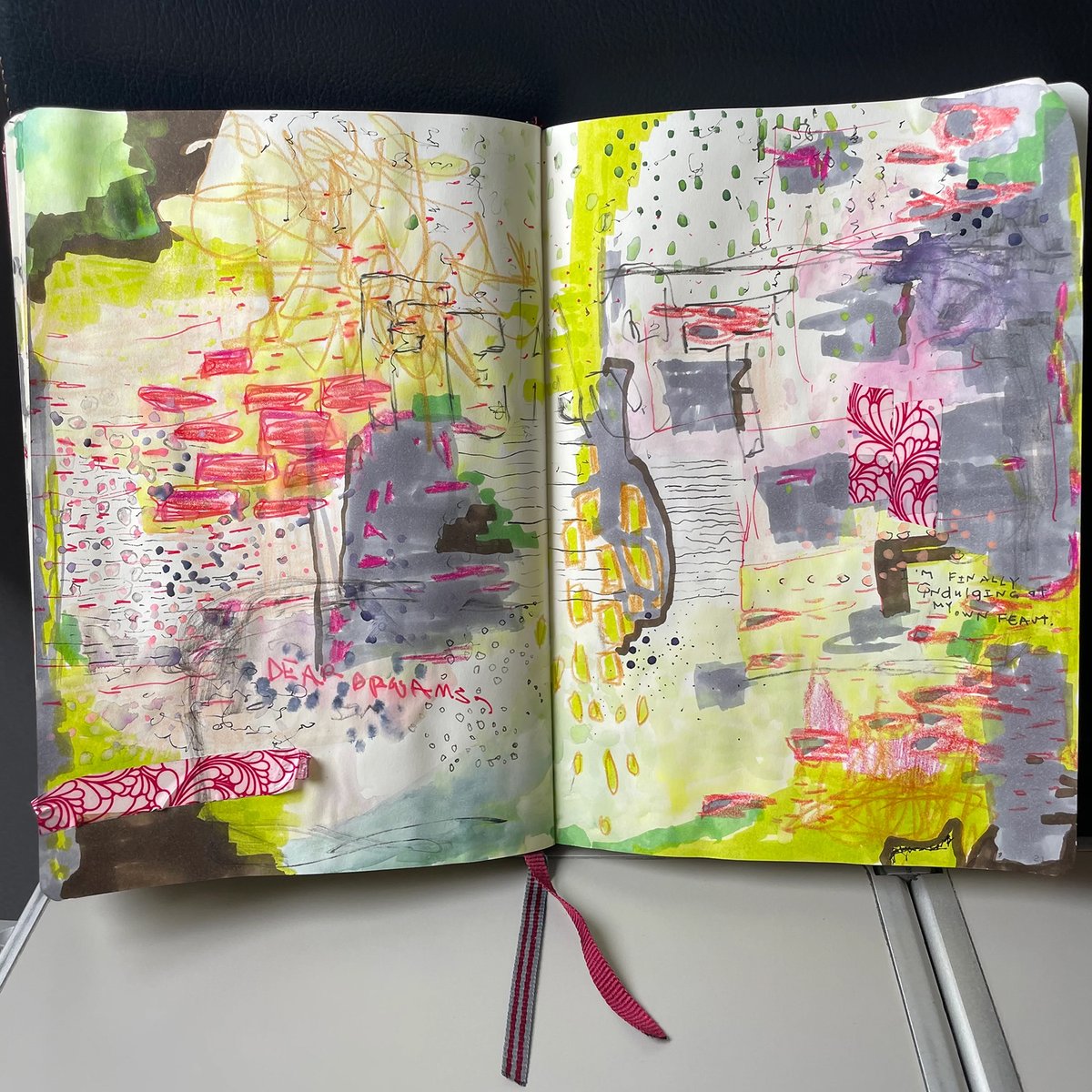_artmakesus_'s tweet photo. Building Creative Confidence through Mark Making is happening today on Zoom!

Time: 1–3 PM PST / 4–6 PM EST Location: Online via Zoom

Register now and save $5 with code MAKEYOURMARK at checkout: https://t.co/RhB2dSEwMX

#MarkMaking #CreativeConfidence #MindfulDrawing https://t.co/SBqzrYxWNR