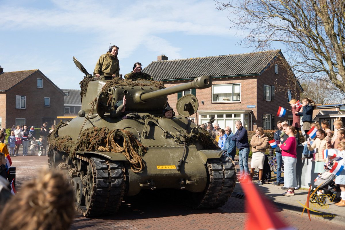 Fotoreportage 80 jaar vrijheid Doornspijk <a href="/LocoMediaGroep/">Loco Media Groep</a> <a href="/OldebroekNet/">Oldebroek.net</a> <a href="/LOE_nieuws/">LOEmedia</a> <a href="/RTVNunspeet/">RTV Nunspeet</a> <a href="/OmroepGLD/">Omroep Gelderland</a> 

atvfoto.nl/portfolio-item…