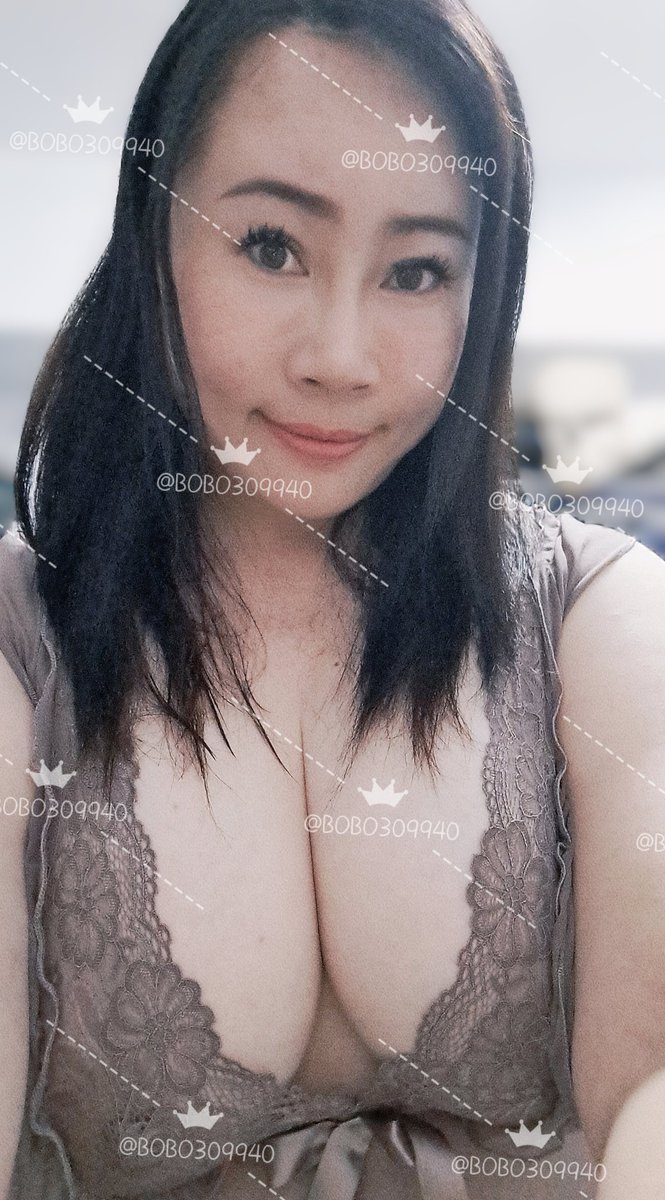 #這幾天高雄超熱～台中也悶熱怎麼才換上涼爽睡衣就變天😅😅😅
#真的抵不過歲月的催殘地心引力真的很可怕😱#突然發現我的奶奶下垂了😥😥😥
#諮詢治奶專家問我多大罩杯我回說H她回說這樣還覺得不夠？😅😅😅#我是要變挺不是要變大啦～😓😓😓
#愛心留言+#轉推分享追蹤）
#大奶
#大齡姐姐 https://t.co/NzIggPe5WN