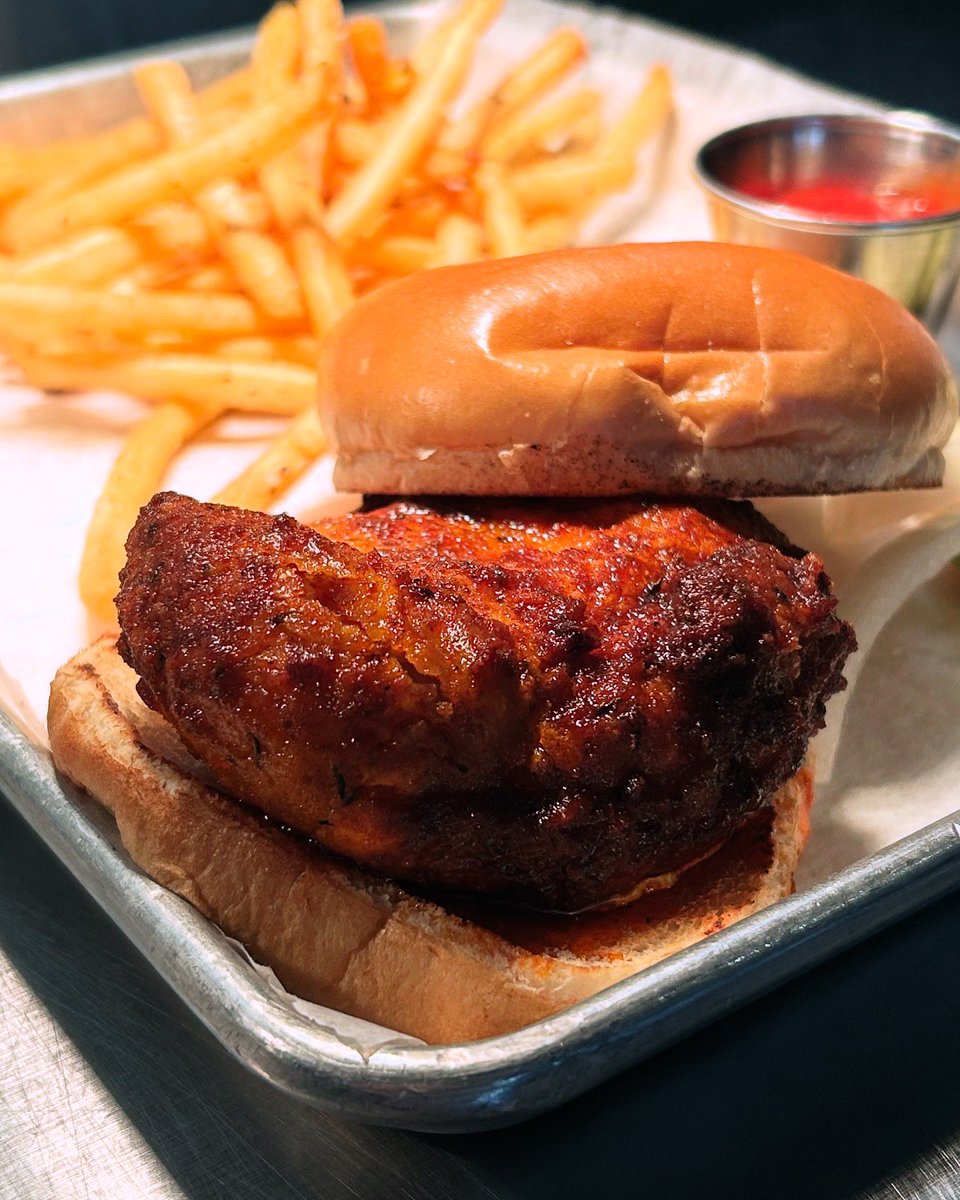 SMBbeer's tweet photo. ๐บ Get out of the rain and into some tasty Beer & Food! We Open for Lunch @ 11am! ๐ป
:
:
:
#Saturday #Brewery #MarylandHeights #StCharles #stl #stlouis #saintlouis #stlbeer #stlfood #stlfoodie #stlcraftbeer #craftbeer #tasty #delicious #crevecoeur #dorsett #restaurant https://t.co/ZbWGBhVpio