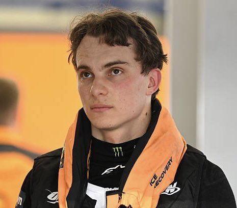 oscarsslando's tweet image. BOBA EYES