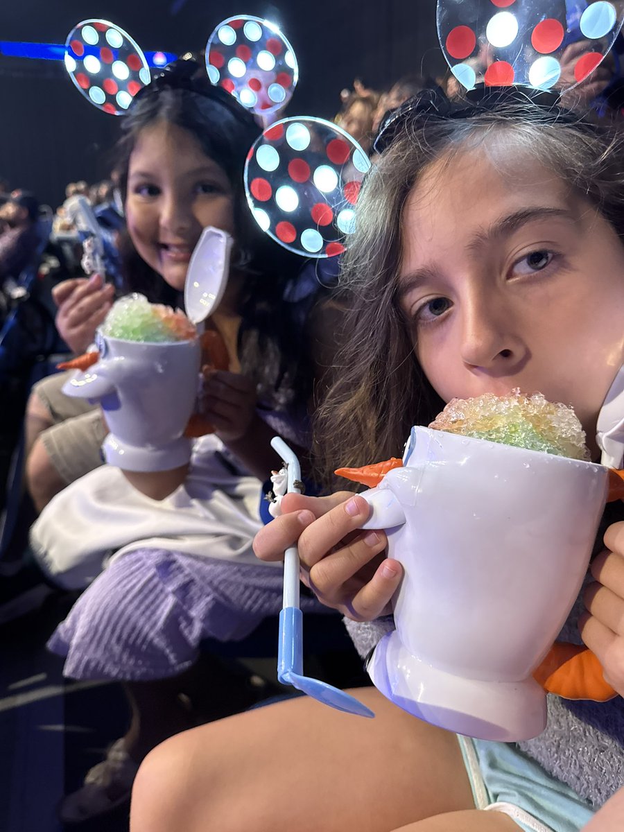 Aireka's tweet photo. #disneyonice https://t.co/hGw3JD3TAS