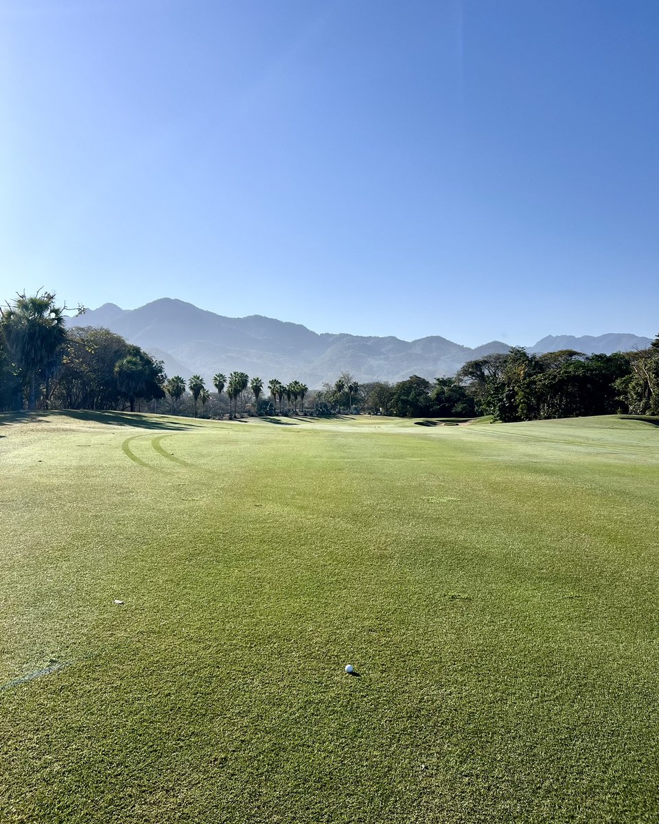 PGA's tweet image. POV: Your ball off the first tee found the fairway, and this is the view 😍

#EscapeToGolf