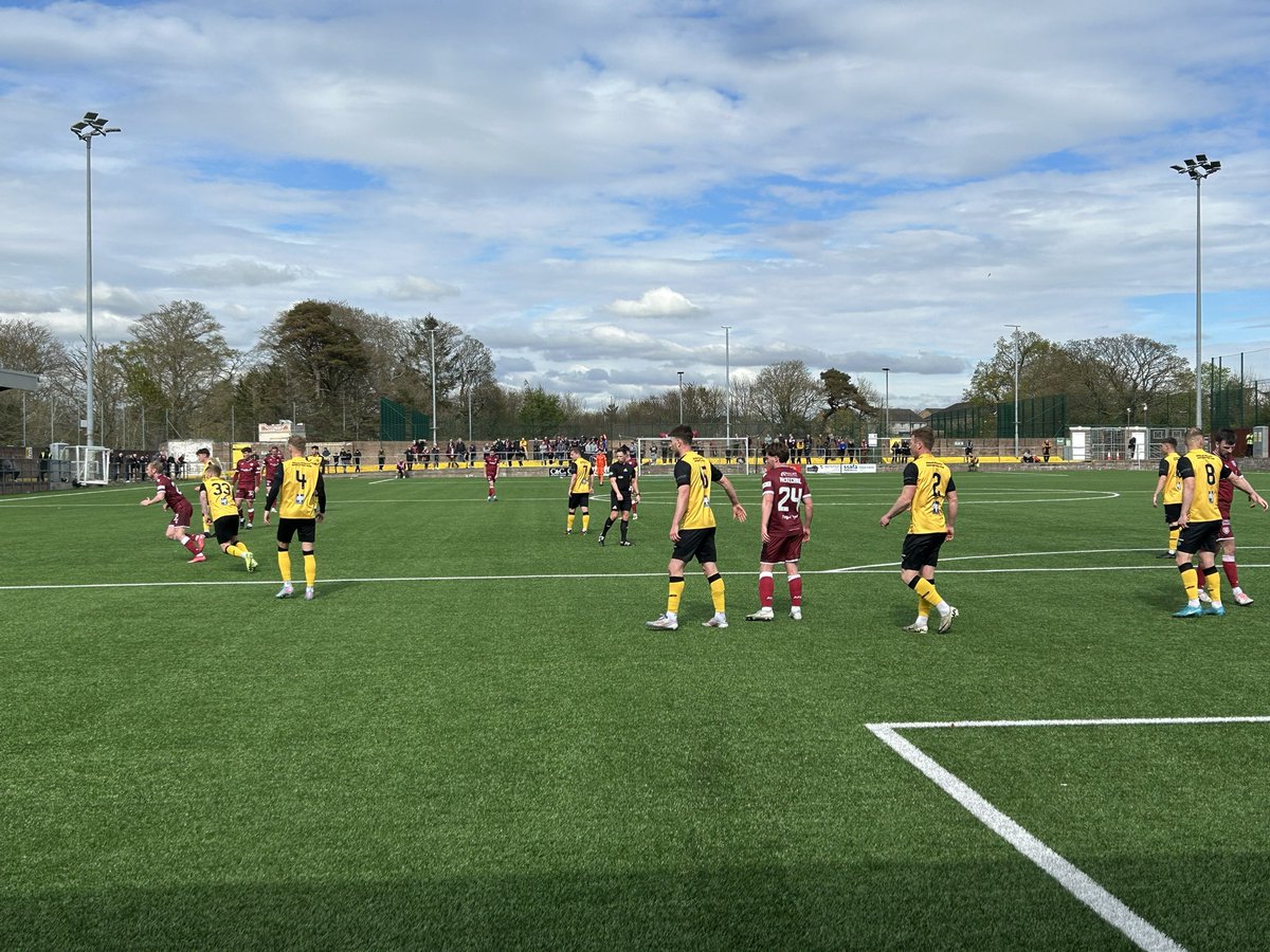 RPCowling's tweet photo. Full Time:
@AnnanAthleticFC 5-1 @ArbroathFC 

Despite being crowned champions last week, Arbroath were on the wrong end of the scoreline today. A dominant 2nd half performance saw Annan score 3 goals for a convincing win.

#groundhopping https://t.co/Gm07JPFCNS