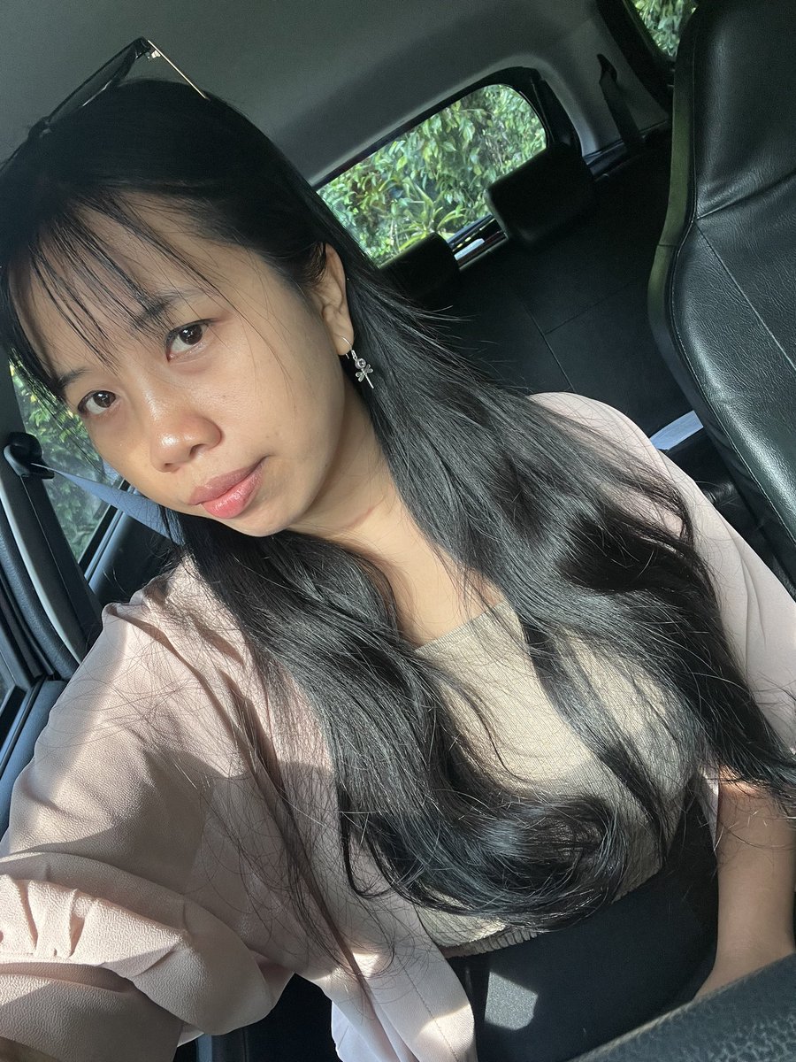 DeviYui's tweet photo. @hrdbacot #TaliKasihHRDbacot Devi F30 domisili Bali, profesi HR. Lagi suka ngejer sunset/sunrise, cari matahari lah. Suka traveling juga, yang jauh minimal sataun sekali. Tujuan ikut cari temen sehobi, cari mentor, cari pasangan, anything. Let’s see what I can get https://t.co/pqPryO2MxY
