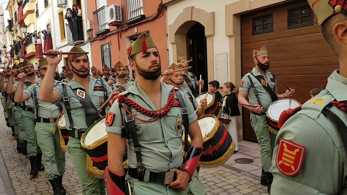 PlataformaMill1's tweet photo. El #Tercio #DuqueDeAlba II de #LaLegión de #Ceuta ha participado este sábado en la procesión que ha tenido lugar en #Cabra (#Córdoba), con una #Escuadra de #Gastadores, #BandaDeGuerra y sus guiones para la Archicofradía de la Soledad y Quinta Angustia.
https://t.co/MLwW6t96fP https://t.co/Yw0ugEWNBk
