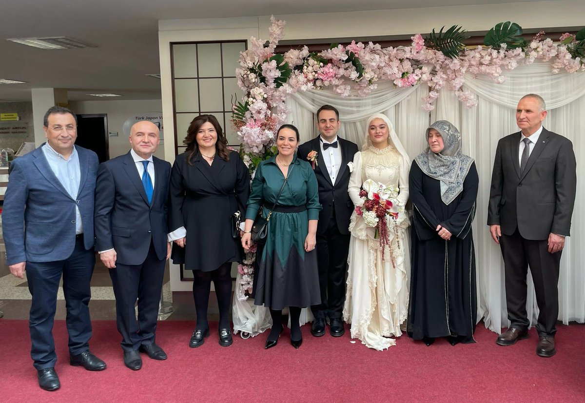 ismailyucelTR's tweet photo. İYİ Parti Ekonomi ve Kalkınma Politikaları Başkanımız, Samsun Milletvekilimiz Sayın Erhan Usta’nın kızı Hediye Usta ile Sefa Oruç’un nikâh törenine katıldık.

Usta ve Oruç ailelerini tebrik ediyor, genç çiftimize ömür boyu mutluluklar diliyorum. https://t.co/79uxarkiV1