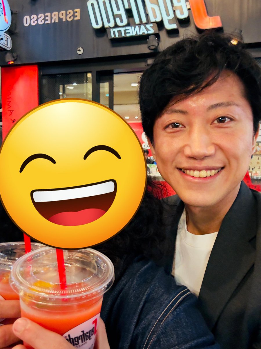 WarmRelation601's tweet photo. 海外のお客さまと新宿デート。寿司＆にぎやかな街並みにご満悦♪ See you again! また遊ぼうね♪

I'm so happy to have spent such a precious time with you. Thank you so much!
#レンタル彼氏 #レンタルフレンド #shinjuku #rental_boyfriend #rental_friend #寿司 #sushi https://t.co/lHNS1hHNBS