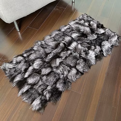 DAYMISFURRY's tweet photo. Silver Fox fur rug / sofa throw in natural color on sale now. 
Was: £142, now: £99.40. #fur #throw #furthrow #rug #furrug #blanket #furblanket #carpet #furcarpet #indoorstyle #indoordecor #bedroomfashion #bedromstyle #bedroomdecor #livingroomfashion #livingroomstyle #roomdecor https://t.co/kUl6HVgnID