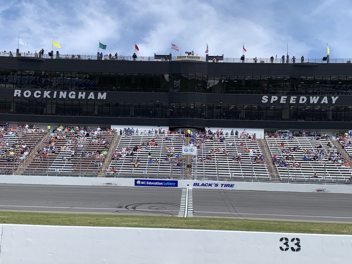 DavidGlennShow's tweet photo. Beautiful day for racing! ☀️🏎️🏁
#MakeItNASCARTrain
@NC_By_Train https://t.co/rhPpwHHckS