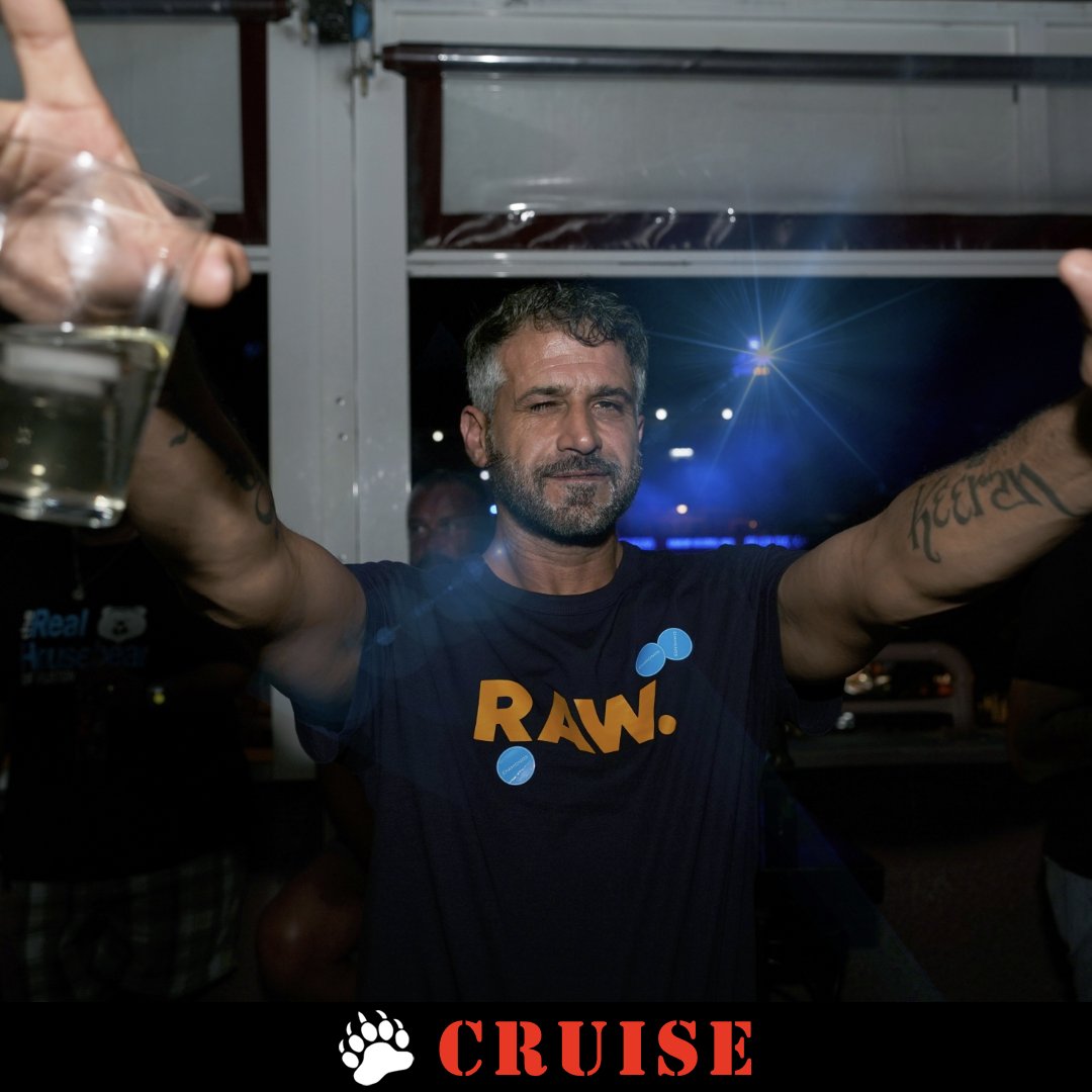 Abrimos todas las noches de 10PM a 4AM.
⠀
Happy hour en la terraza de 10PM a 11PM.
⠀
#cruisebar #maspalomas #grancanaria #onlymen #leatherclubmen #beardmenstyle #gay #gaybear #gayman #beardlove #beardedstyle
