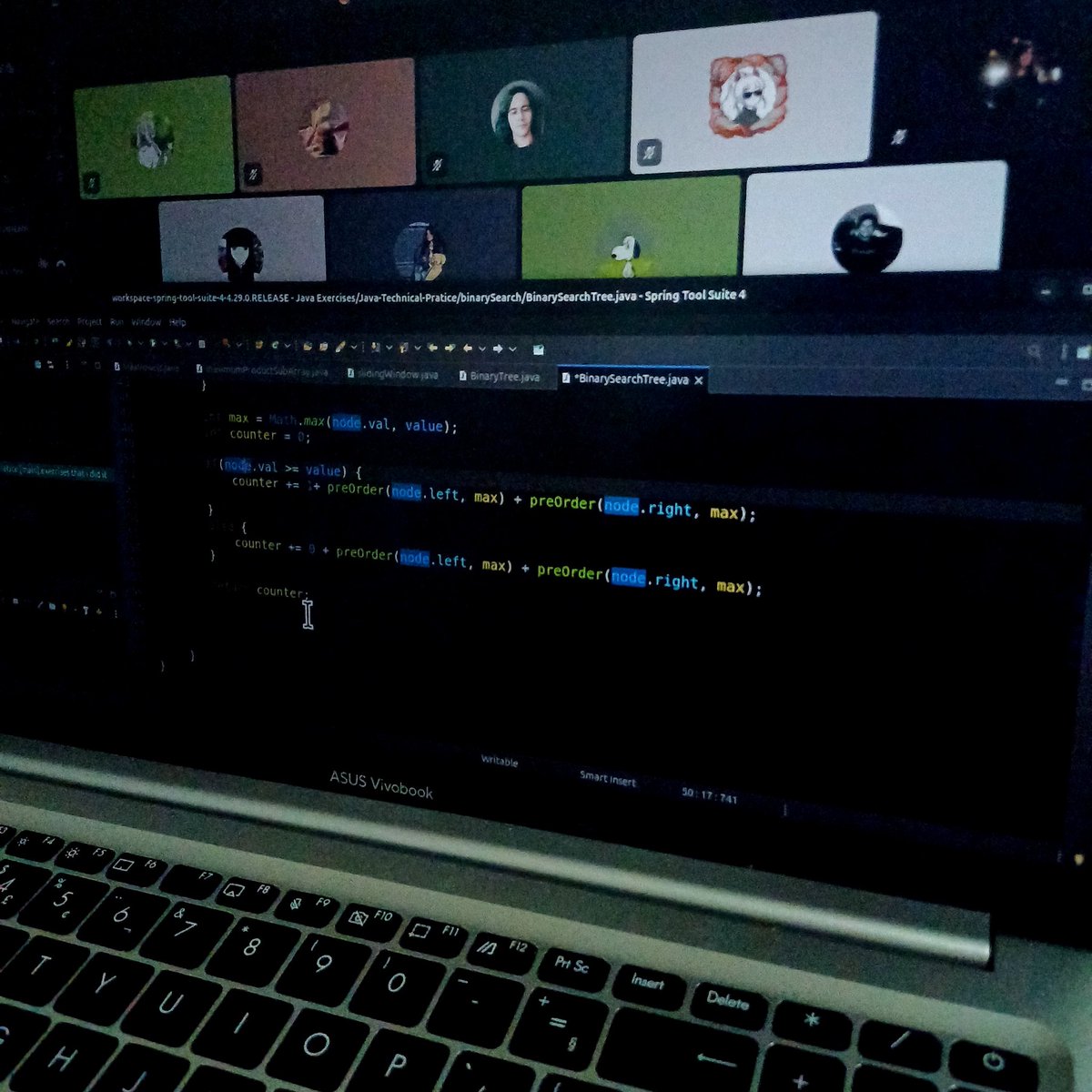 franczly's tweet image. Grinding DSA concepts and  solving some leetcode questions 👾☺️ #studytwt  #studytech