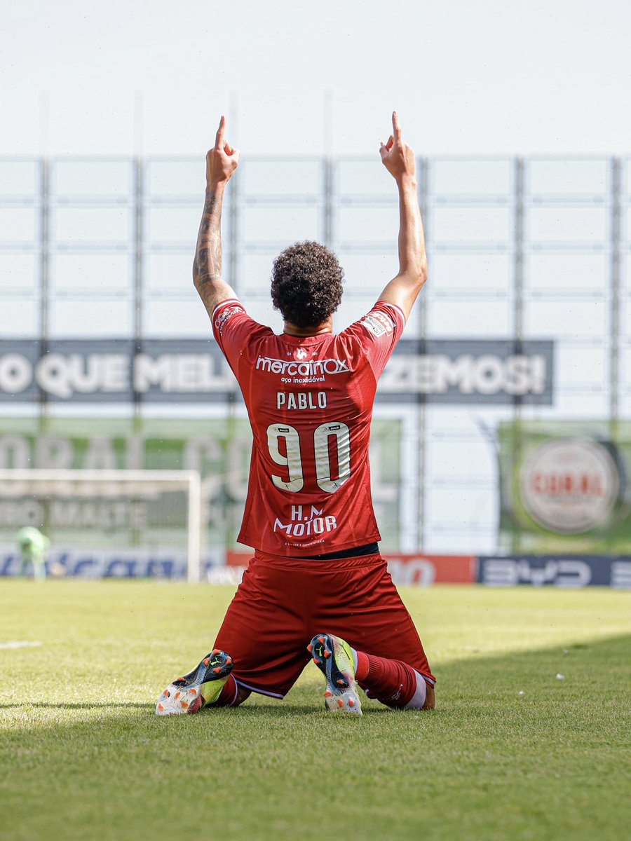 GilVicente_fc's tweet photo. Pablito 🤯🤯

#UnidosPelaLenda #GalosDeLuta https://t.co/IKrTHGXA9C