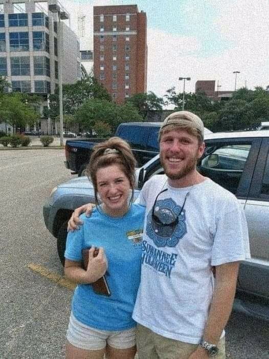 "My girlfriend lost her purse with her passport and way too much money in it. This dude found it, contacted her, and got it back to her with everything still in it! 10/10 bro. Thanks."

Source: DBreezy867