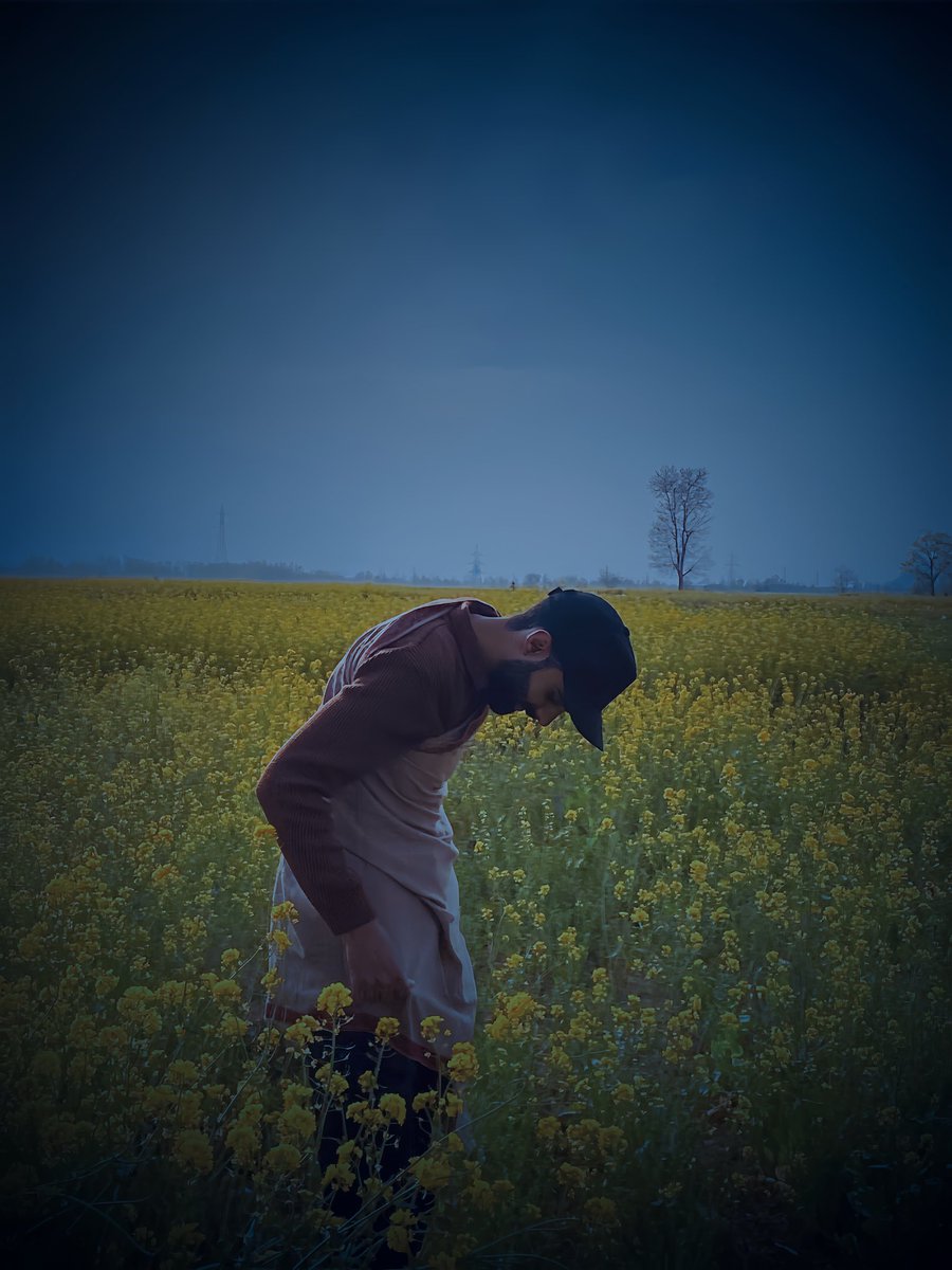sofitalib0090's tweet photo. kareeb sirf unke raho joh khud tumse door na jana chahte ho... #SpringVibes https://t.co/v29bI5hUmf