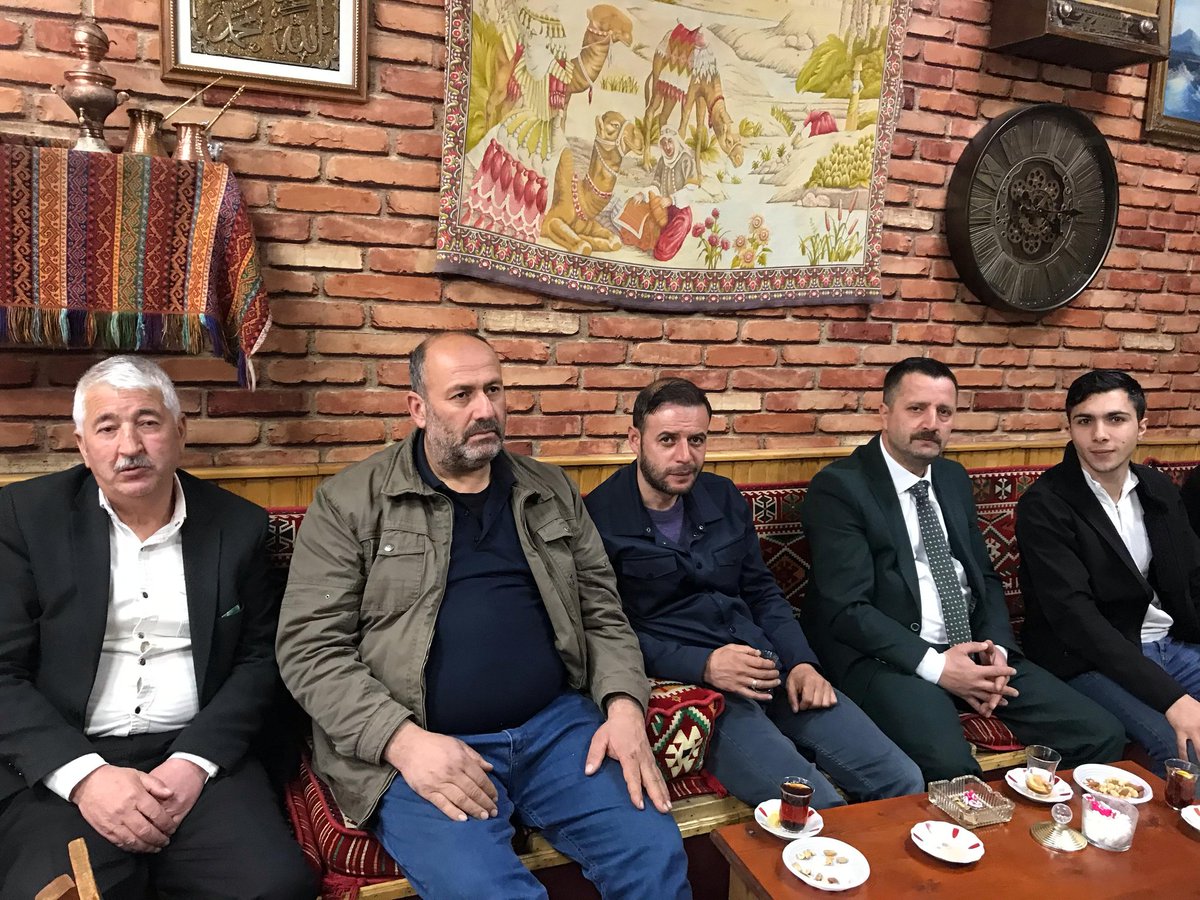 akerimpolat1's tweet photo. AK Parti Belediyeciliği; dinleyen, anlayan ve birlikte yol yürüyen bir anlayıştır. Bugün bir kez daha gördük.

#VatandaşSoruyorBaşkanCevaplıyor https://t.co/zHPHHk3Tmu