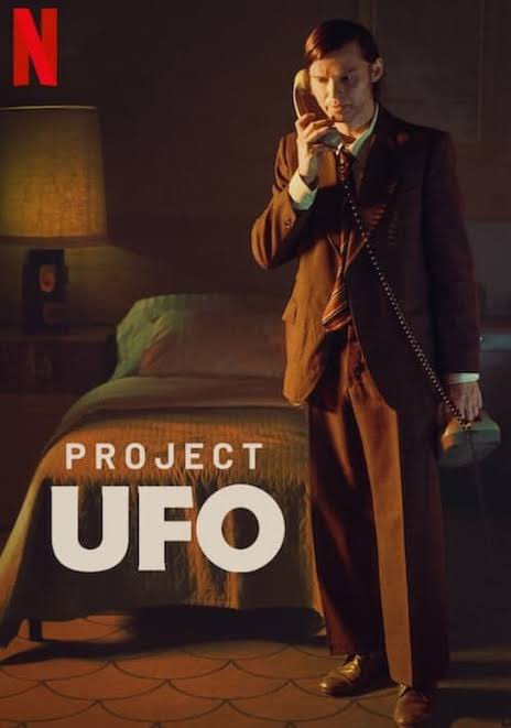 HIDEO_KOJIMA_EN's tweet photo. I’d been waiting for the release of “Project UFO”, and finally binge-watched all 4 episodes.
Set in the 1980s, during the East-West Cold War. Back when Poland was still under a one-party Communist regime, in the era of the People’s Republic. Amidst a politically unstable time, with strikes and demonstrations raging across the country, UFO sightings begin to emerge.
A researcher chasing after the UFOs, a scientist who’s been kicked off a paranormal TV show, and behind the scenes, those who seek to exploit the UFO phenomenon to manipulate public unrest.
The hairstyles, fashion, cars, buses, police vehicles, analog gear, cameras, interiors, electronic music, and TV shows — all the details of the era add a distinct flavor to the story.
Rather than unfolding as classic sci-fi, the series plays out as a dark human drama, satirizing society and politics. Even the old-school sci-fi font used in the title feels nostalgic.