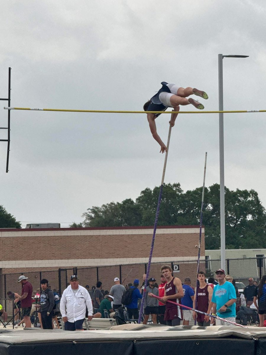 We are very proud of our multi sport athlete, Mason Barr for advancing to the 2025 State Track meet in pole vault!! Mason is our starting RF and 3 hole hitter!! #EffortEnergyAttitude