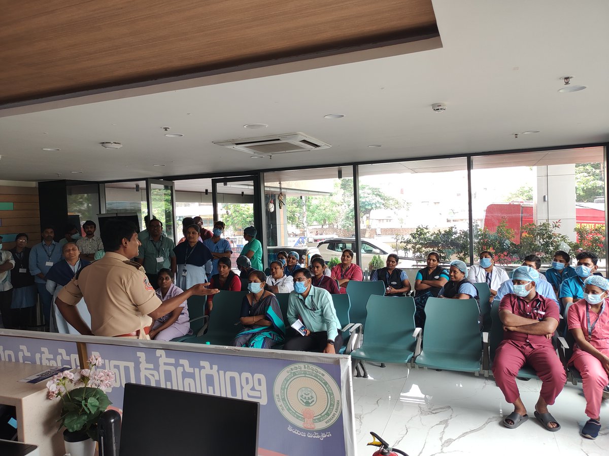 sreshta_guntur's tweet photo. 🔥 Fire Safety First! 🔥
#SreshtaHospitals, in collaboration with the Fire Department, conducted a successful fire drill and evacuation session today.

Big thanks to DFO garu, AFO Krishna Reddy garu &amp; team for guiding us on safety and preparedness! 👨‍🚒👏

#FireSafety #MockDrill https://t.co/DQ27kRcgGn