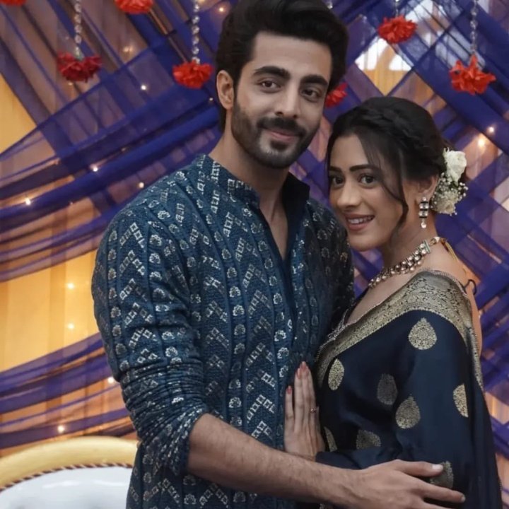 SrishtiRoy53346's tweet photo. Real life future husband and https://t.co/mGoysQAuwE he touch Hiba it's look he seriously attracted with hiba.i am waiting for your marriage #Jhanak #krushi #krushalahuja #hibanawab https://t.co/KQActFoNLx