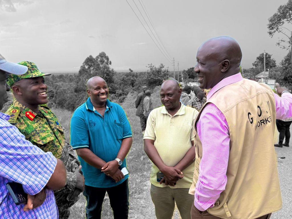🛠️URGENT WORKS: While inspecting critical failure points along Fort Portal–Bundibugyo Road today, Hon. <a href="/HonEchweru/">Hon. Ecweru Musa Francis</a> , State Minister [Works], directed our technical team, working alongside the contractor [CCCC] to urgently commence restoration works to prevent further