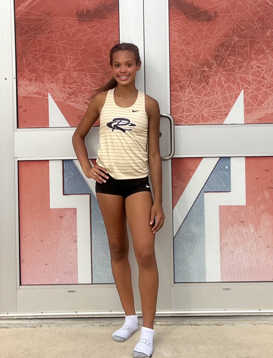 RCHSGIRLSTFXC's tweet image. Congratulations Kira Bowman, she just secured the wild card spot!
UIL 6A - State Qualifier Pole Vault!! 💪💛🖤

#WeRunTheCity #BetterTogether #oneRC