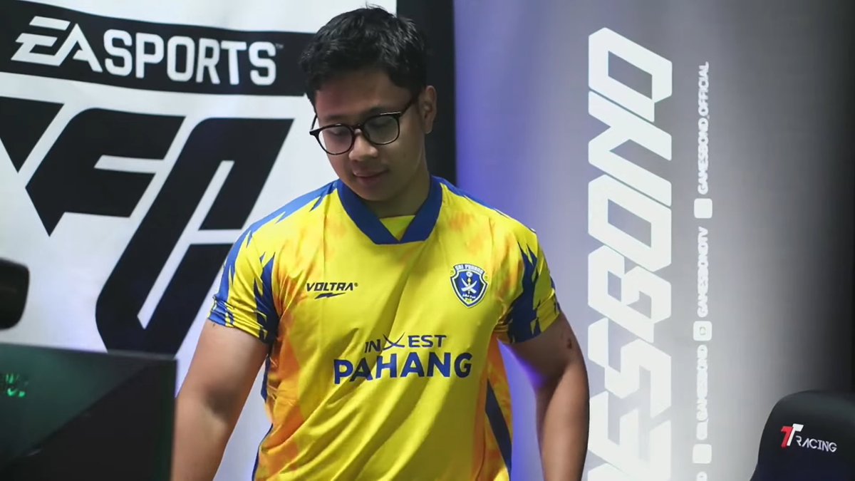 ramiluesofc's tweet photo. 🇲🇾 @_ahmdakmal qualified for the Play-ins ✅

The champion of the December Open Cup in Asia South is the new champion of Malaysia 🏆🇲🇾 https://t.co/9h80JGUEIw