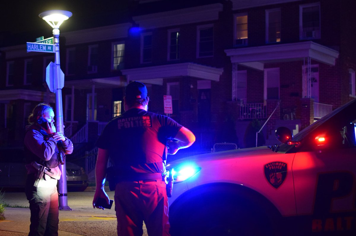 MolotovFlicker's tweet photo. An "unidentified male" was fatally shot in the 600 block of Allendale Street around 11:10 p.m. on Friday, according to police.

His family was at the crime scene, so I'm pretty sure he has been identified. 

I was told that the victim was young. https://t.co/keSSib3SGd