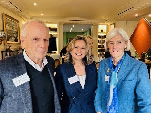grade_liz's tweet photo. Had the pleasure of sharing a meaningful moment with Nancy and John McFadyen — proud, long-standing Rosedale residents who are delivering real results in their community. Their commitment to building a better future, especially for younger Canadians, is both inspiring and impactful. Grateful for leaders like them who turn passion into progress.

Let’s keep pushing for change, together.

#CommunityChampions #RosedaleProud #CanadianLeaders #YouthFuture #InspiringChange #NeighborhoodHeroes #MakingADifference #LeadershipInAction #StrongerTogether #GrassrootsImpact #SupportLocalVoices #PositiveChange #CanadaForward