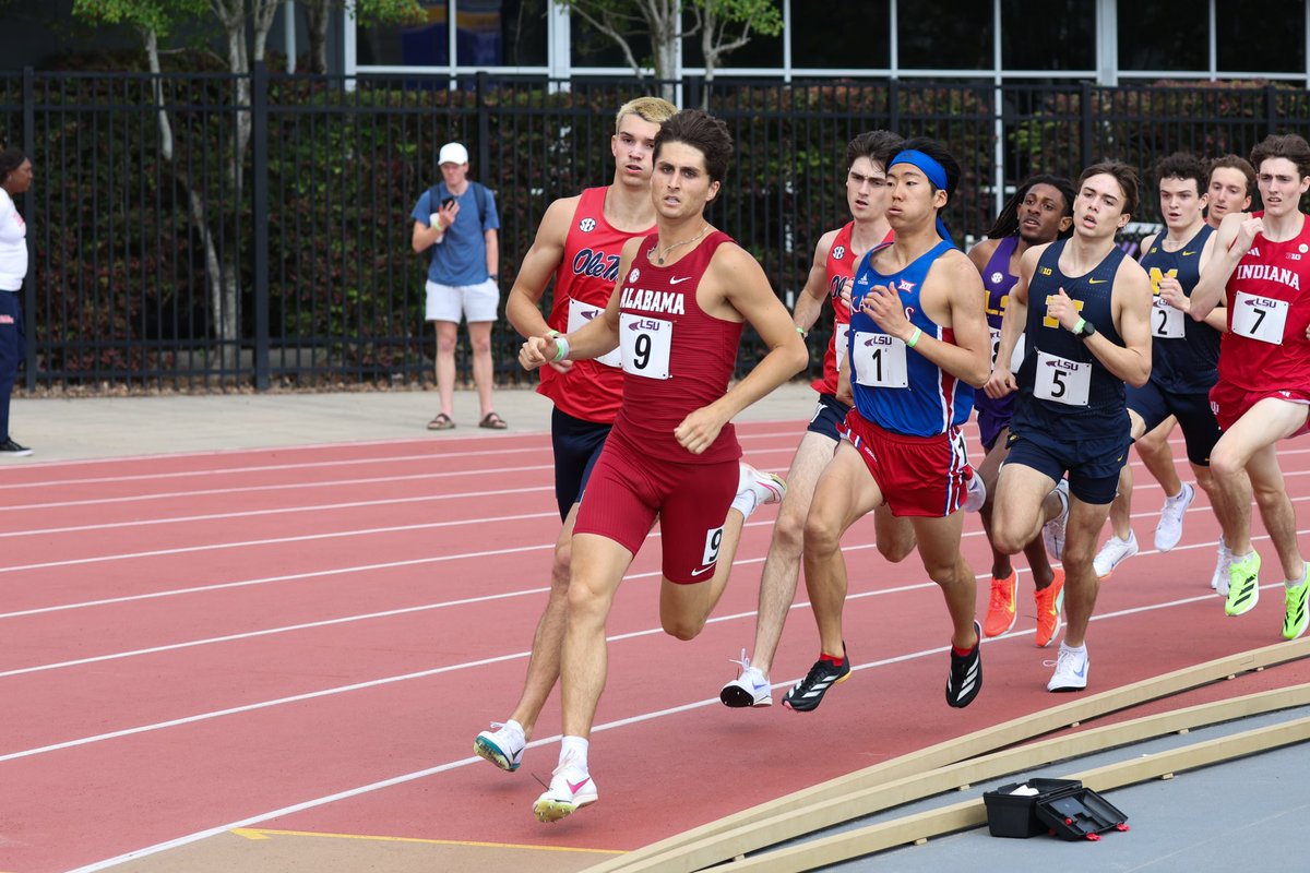 Quinn Harder wins the men’s 800m ‼️

##RollTide