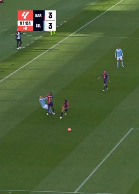 El "capitán" del Barcelona minutos antes de anotar el gol de la victoria