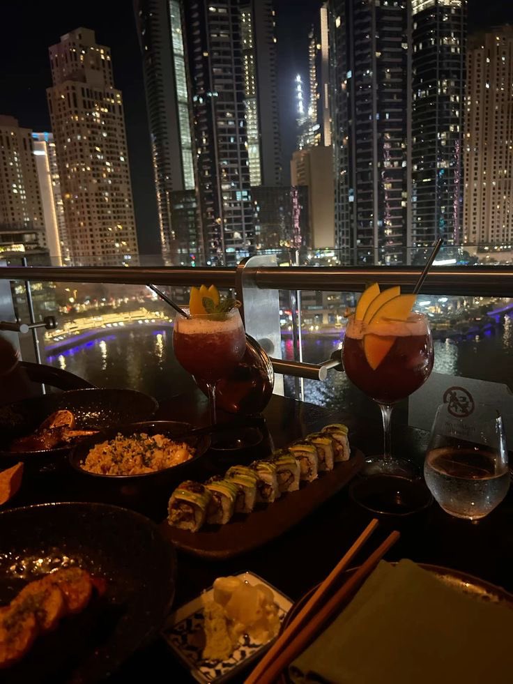 GarciaVeronicaI's tweet photo. Fancy Dinner✨🍷 https://t.co/jrFcLw4d9E