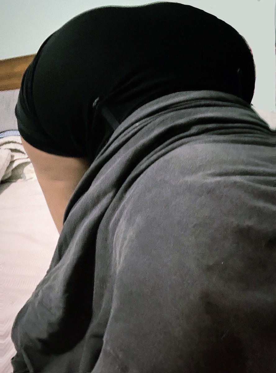 hisslutt tweet media