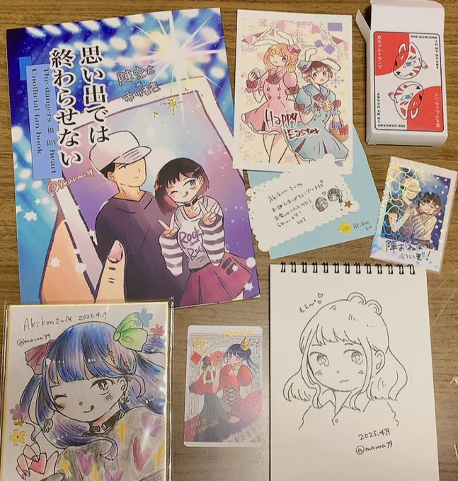 頂き物、再掲です!🎁✨
マロアさん(@maroa39 )
うみうしさん(@quweigou76 )&amp;うみうし奥様
とんがりさん(@kyotaroperopero )
素晴らしきオフ会で12巻裏表紙ショック、オタクパワーフル充電で癒されましたぜ!
「欲しいものは買いなされ、ないものは作りなされ(legends アルセウス)」💪✨ 