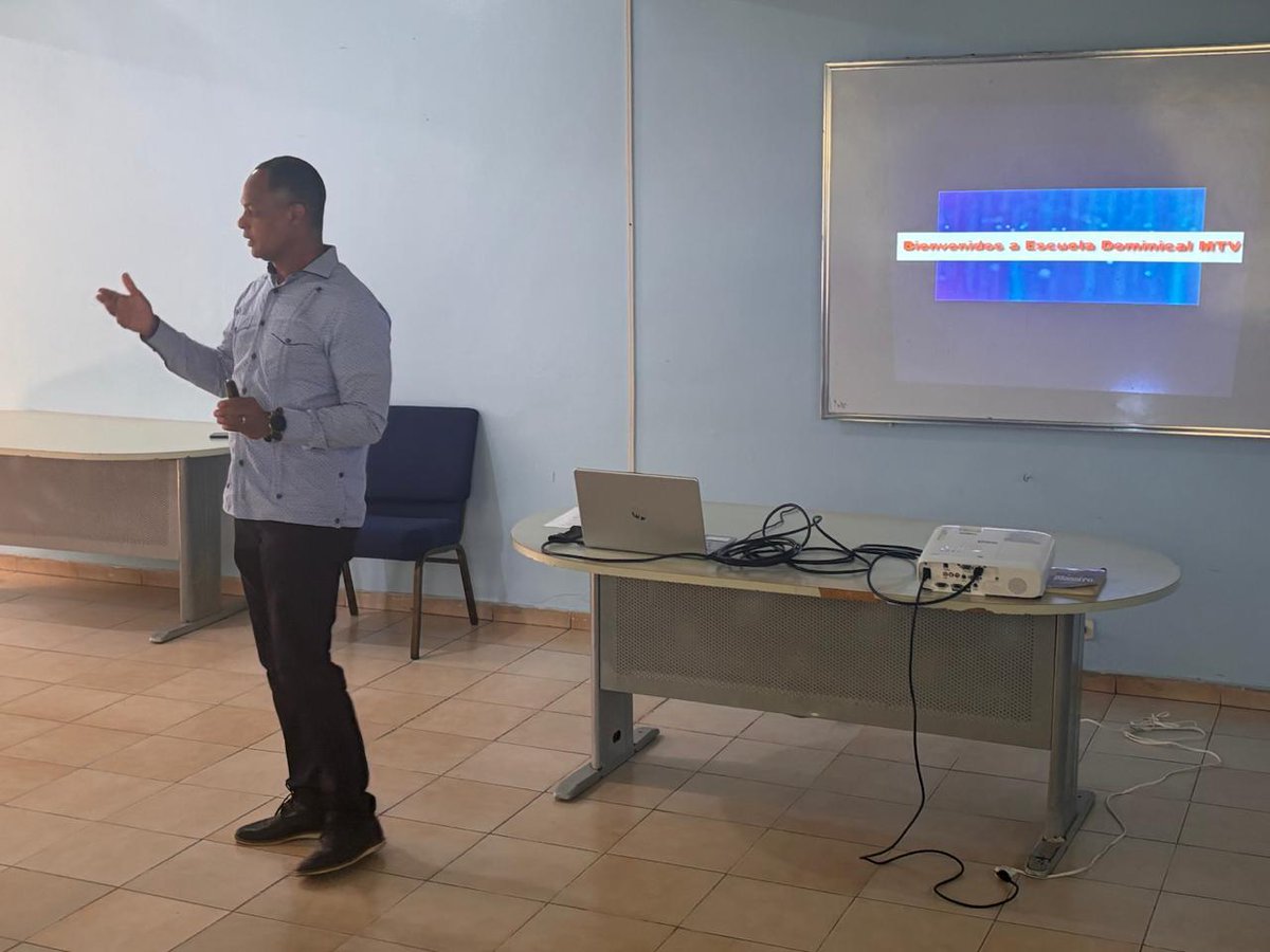 joseramon2173's tweet photo. Taller: La importancia de la Escuela Bíblica Dominical-el corazón de la iglesia. Ofrecido durante el desarrollo del Congreso Nacional de Escuela Dominical. https://t.co/t5oE3E3DHV