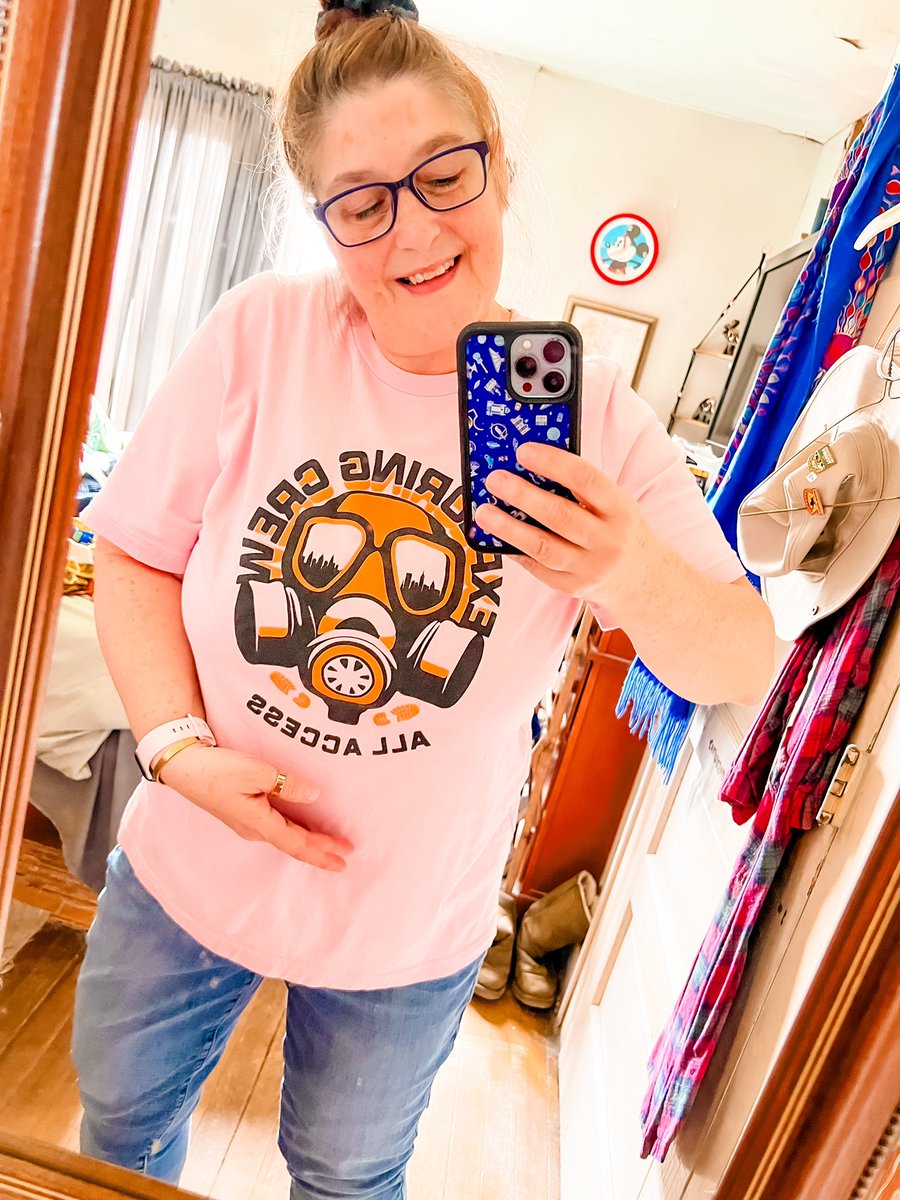 KathyMoss910's tweet photo. Rocking the #exploringcrew merch today! @i_am_joshyo https://t.co/gM95QJWYHq