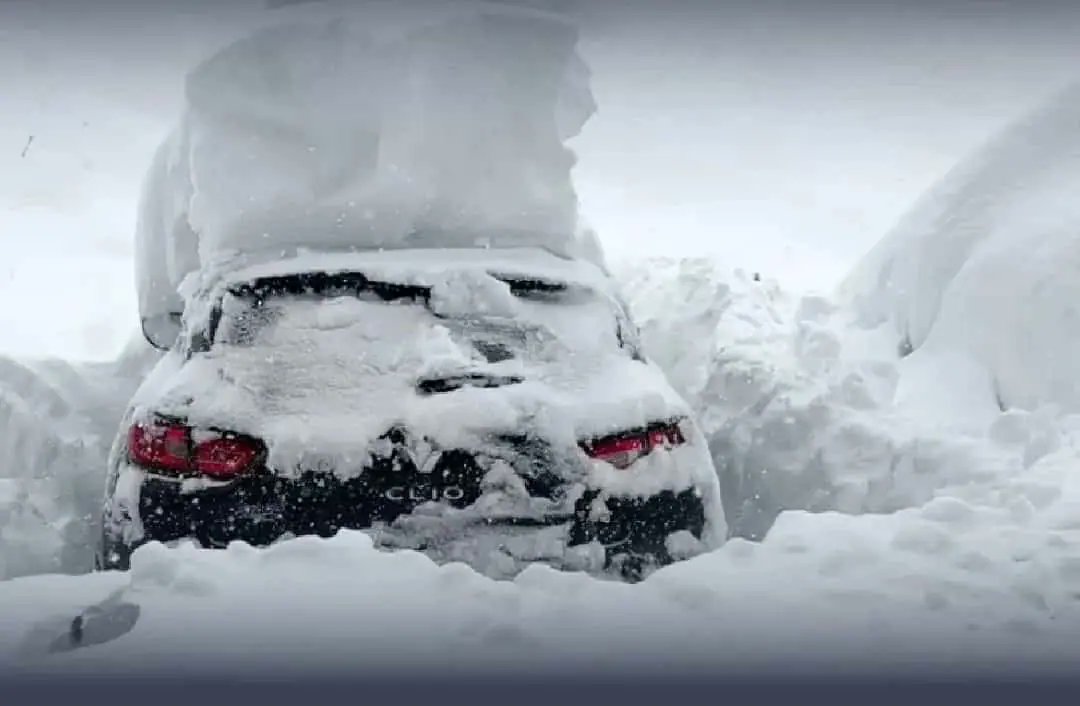 This week's record breaking snow-storm! What happened where and why: weathertoski.co.uk/our-blog/massi…