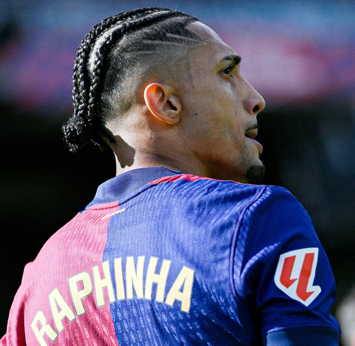 ReshadRahman's tweet photo. ⚽️ 12’ Barcelona (1-0) 
⚽️ 15’ Celta Vigo (1-1)
⚽️ 52’ Celta Vigo (1-2) 
⚽️ 62’ Celta Vigo (1-3) 
⚽️ 64’ Barcelona (2-3) 
⚽️ 68’ Barcelona (3-3) 
⚽️ 90+8’ Barcelona (4-3) 

From trailing 1-3 to winning 4-3. That’s how a remontada is done 👀🔵🔴✅ https://t.co/s5KGLotfbV