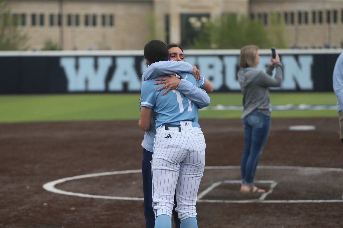 IchabodSB's tweet photo. At yesterday’s game we took the time to commemorate Coach Zordel’s father who passed away recently by having her throw out a first pitch.  
Z was not only an extremely loving father but an impactful member of the local community. He will be remembered. We love and miss you Z ❤️ https://t.co/whT7OpWIKJ