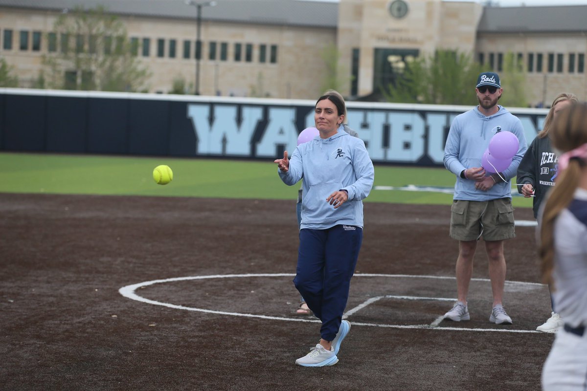 At yesterday’s game we took the time to commemorate Coach Zordel’s father who passed away recently by having her throw out a first pitch.  
Z was not only an extremely loving father but an impactful member of the local community. He will be remembered. We love and miss you Z ❤️