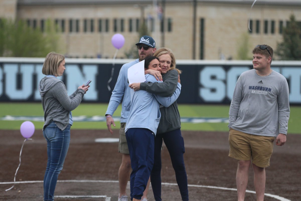 IchabodSB's tweet photo. At yesterday’s game we took the time to commemorate Coach Zordel’s father who passed away recently by having her throw out a first pitch.  
Z was not only an extremely loving father but an impactful member of the local community. He will be remembered. We love and miss you Z ❤️ https://t.co/whT7OpWIKJ