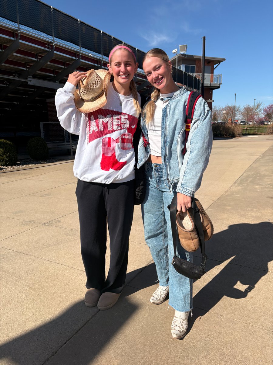 CycloneSB's tweet photo. 𝗖𝘆𝗰𝗹𝗼𝗻𝗲𝘀 𝗼𝗻 𝗦𝗰𝗲𝗻𝗲 🤞

Ready for another Midwest showdown!

🌪️🥎🌪️ https://t.co/N0kyvLct2O